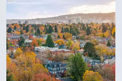 2416 NE Regents Dr, Portland, OR 97212 - Photo 43