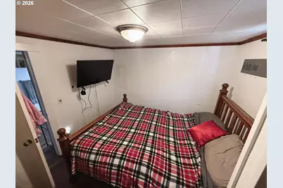 827 E 11th St, Coquille, OR 97423 - Photo 41