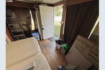 827 E 11th St, Coquille, OR 97423 - Photo 19