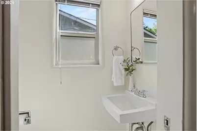 2146 Birchwood Ave, Eugene, OR 97401 - Photo 29
