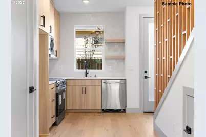 2073 SE Harold St #5, Portland, OR 97202 - Photo 3