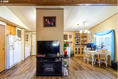 658 S 57th St #67, Springfield, OR 97478 - Photo 11
