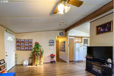 658 S 57th St #67, Springfield, OR 97478 - Photo 9