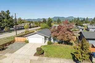 6916 D St, Springfield, OR 97478 - Photo 29
