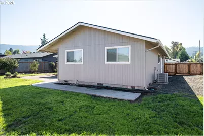 6916 D St, Springfield, OR 97478 - Photo 21