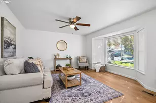 6916 D St, Springfield, OR 97478 - Photo 5