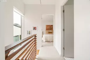 245 SW Meade St, Portland, OR 97201 - Photo 23