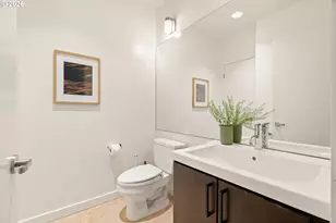 245 SW Meade St, Portland, OR 97201 - Photo 31