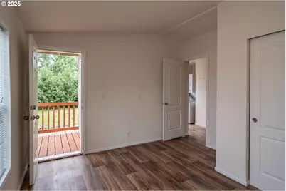 201 NE Peggy Ave #11, Roseburg, OR 97470 - Photo 13