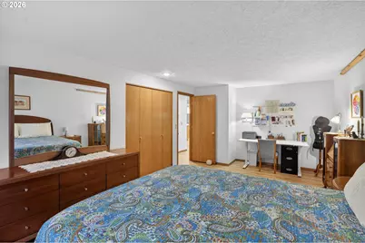 10602 SW Kent St, Portland, OR 97224 - Photo 21