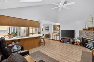 10602 SW Kent St, Portland, OR 97224 - Photo 13