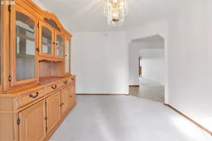 6593 Rippling Brook Dr SE, Salem, OR 97317 - Photo 7