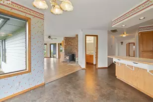 6593 Rippling Brook Dr SE, Salem, OR 97317 - Photo 13