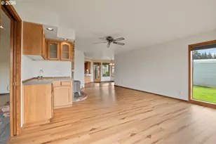 6593 Rippling Brook Dr SE, Salem, OR 97317 - Photo 21