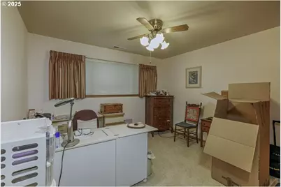 700 NW 18th Pl, McMinnville, OR 97128 - Photo 7