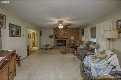 700 NW 18th Pl, McMinnville, OR 97128 - Photo 21