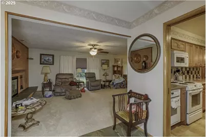 700 NW 18th Pl, McMinnville, OR 97128 - Photo 11