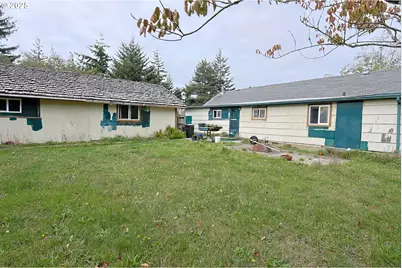 565 Lindy Ln, Coos Bay, OR 97420 - Photo 33