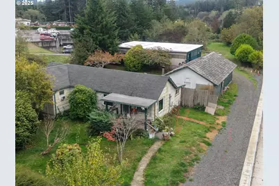 565 Lindy Ln, Coos Bay, OR 97420 - Photo 23