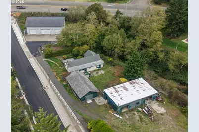 565 Lindy Ln, Coos Bay, OR 97420 - Photo 1