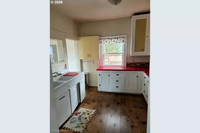 303 N Oregon St, Condon, OR 97823 - Photo 3