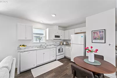 1085 W 1st Ave #K, Junction City, OR 97448 - Photo 9