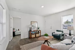 1085 W 1st Ave, Junction City, OR 97448 - Photo 13