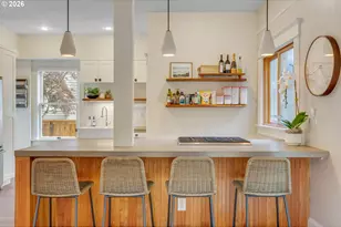 6326 N Commercial Ave, Portland, OR 97217 - Photo 11