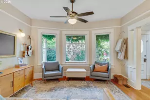 6326 N Commercial Ave, Portland, OR 97217 - Photo 5