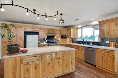 8130 Highway 47, Carlton, OR 97111 - Photo 11