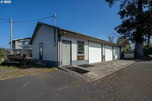 1110/1120 Meadow Ave, Tillamook, OR 97141 - Photo 17