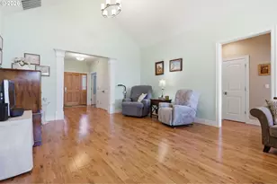 2400 NW West Hills Dr, McMinnville, OR 97128 - Photo 17