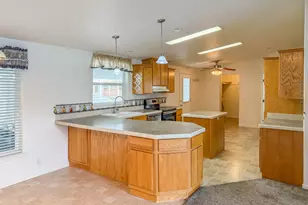 1000 E Central Ave, Sutherlin, OR 97479 - Photo 9