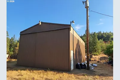 1760 Placer Rd, Wolf Creek, OR 97497 - Photo 7
