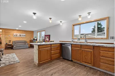 2637 14th St, Baker City, OR 97814 - Photo 5