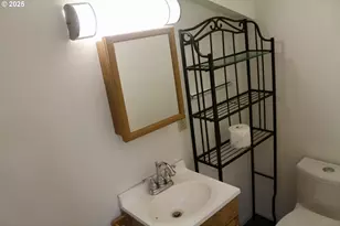 475 Thomas (+471) Rd, Sutherlin, OR 97479 - Photo 39