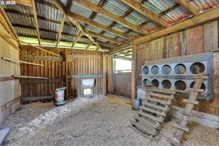 84816 Cloverdale Rd, Creswell, OR 97426 - Photo 31