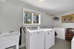 84816 Cloverdale Rd, Creswell, OR 97426 - Photo 19