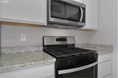 1285 Parkside Ave, Woodburn, OR 97071 - Photo 7