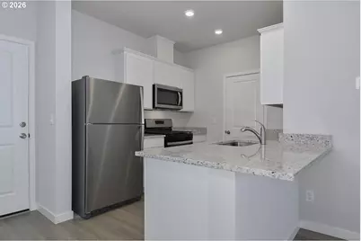 1285 Parkside Ave, Woodburn, OR 97071 - Photo 5