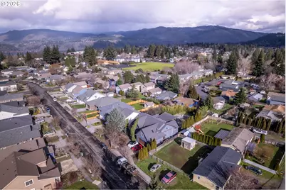 1749 22nd St, Hood River, OR 97031 - Photo 39