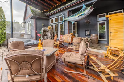 1749 22nd St, Hood River, OR 97031 - Photo 3