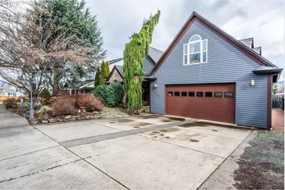 1749 22nd St, Hood River, OR 97031 - Photo 1