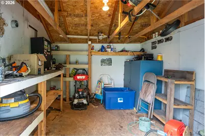716 Woodard Ave, Castle Rock, WA 98611 - Photo 25