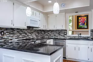 32455 SW Lake Point Ct, Wilsonville, OR 97070 - Photo 7