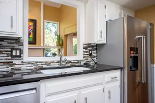 32455 SW Lake Point Ct, Wilsonville, OR 97070 - Photo 11