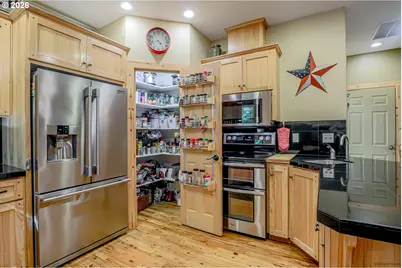 24727 E McKenzie Valley Ct, Welches, OR 97067 - Photo 19
