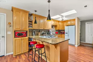 16229 SW Lake Forest Blvd, Lake Oswego, OR 97035 - Photo 7