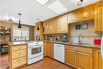 16229 SW Lake Forest Blvd, Lake Oswego, OR 97035 - Photo 5