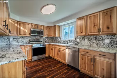 950 1st St NE, Bandon, OR 97411 - Photo 11